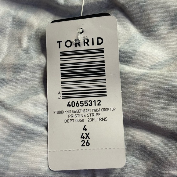 NWT Torrid Women’s Plus Animal Print Sweetheart Twist Crop Top Size 4X | 3097 - Picture 9 of 13